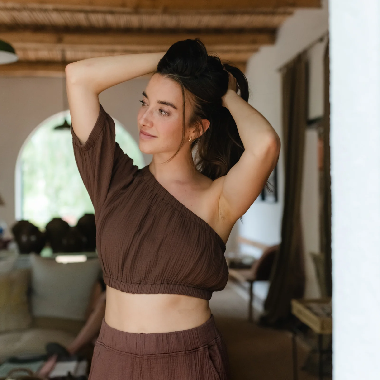 Asymmetrisches Musselin Crop Top Siv - Image 5