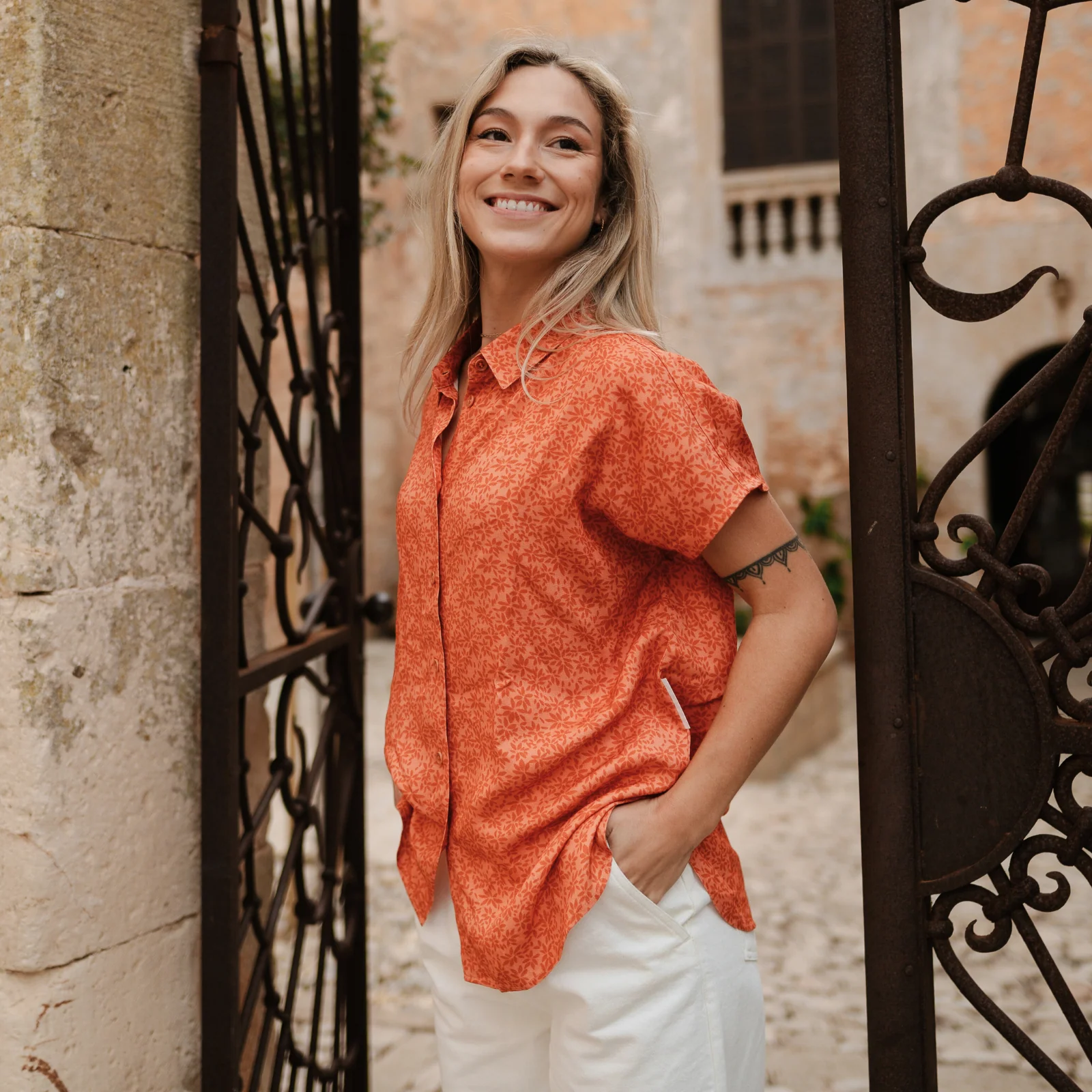 Bluse Emmi mit Blumenmuster - Image 8