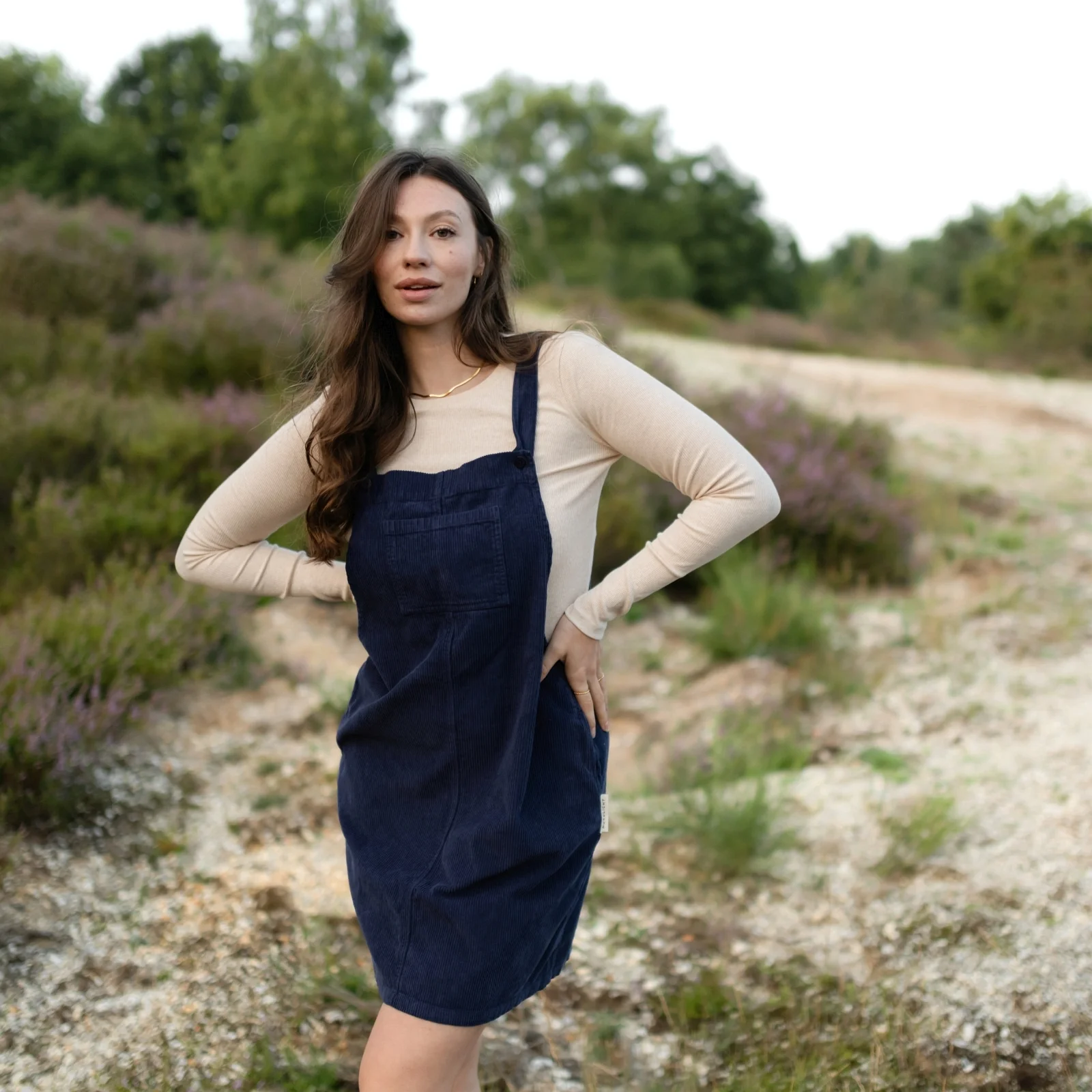 Cord Latzkleid Mika - Image 12