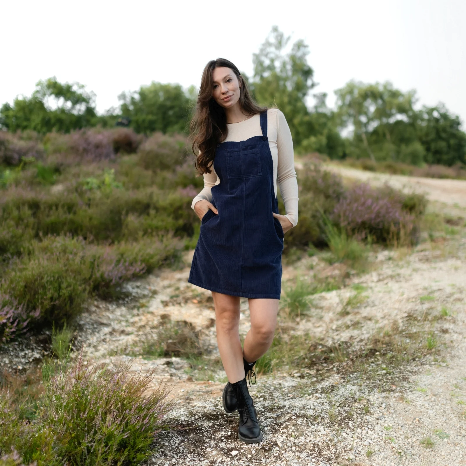 Cord Latzkleid Mika - Image 7