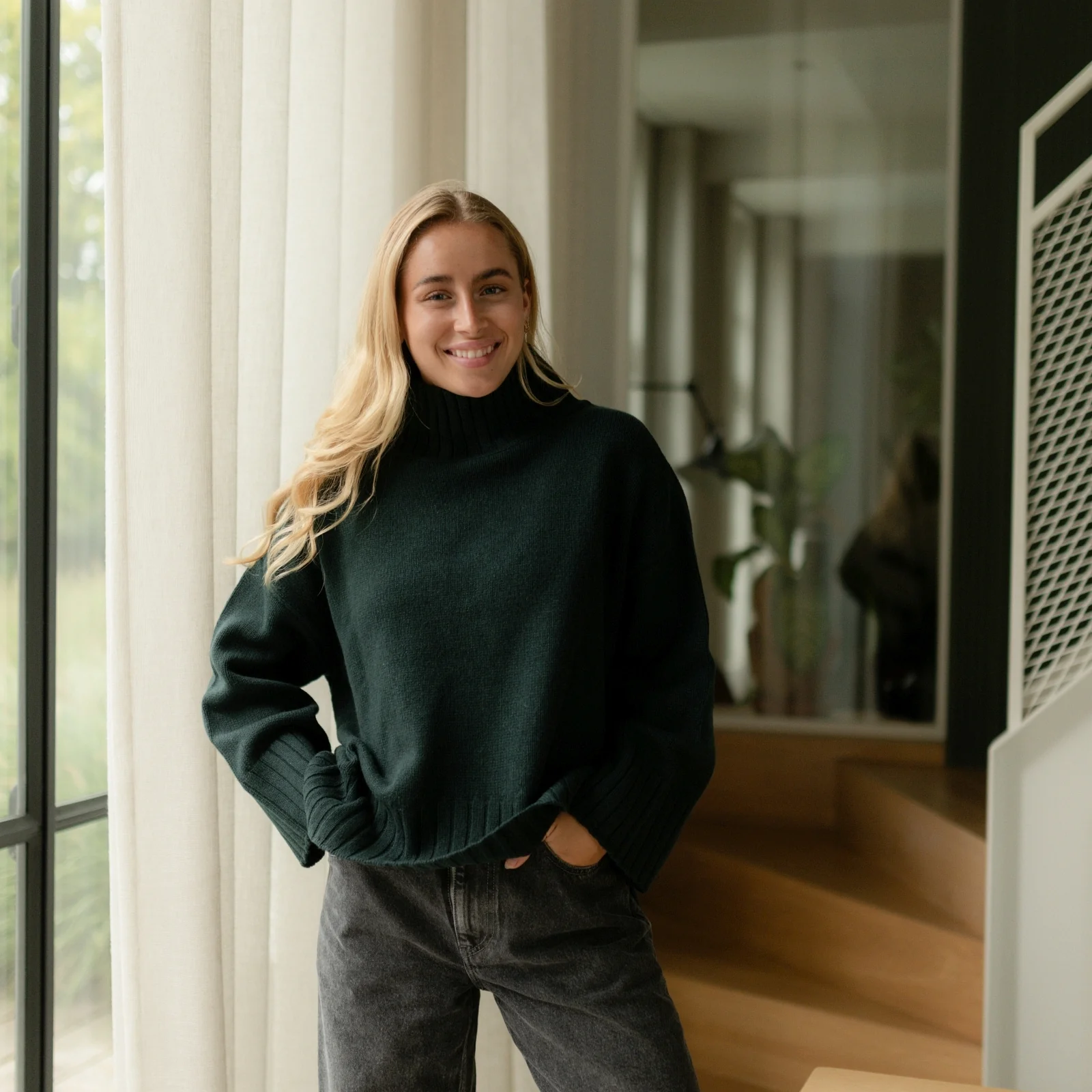 Wollpullover mit Rollkragen Mina - Image 8