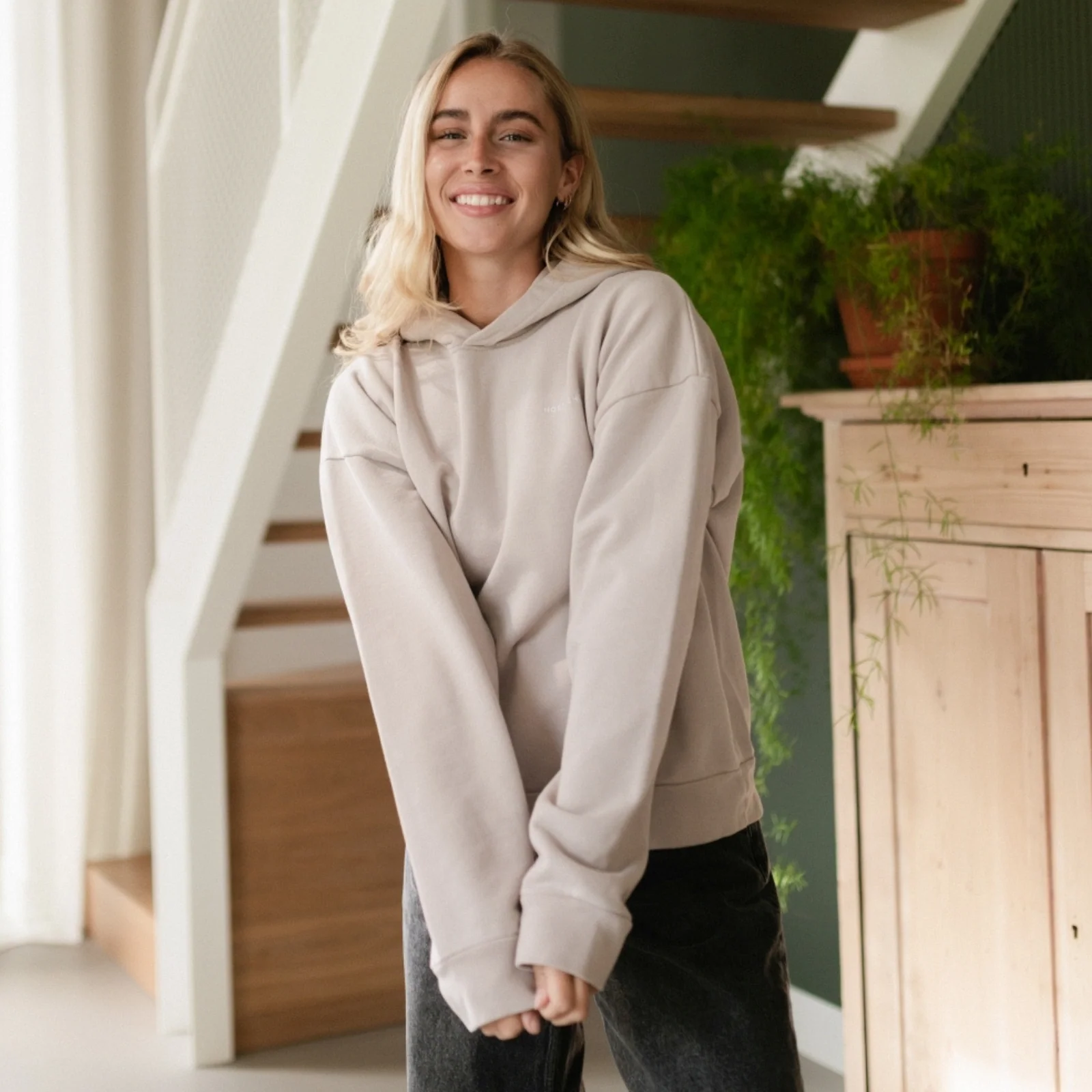 Hoodie Nissa - Image 17