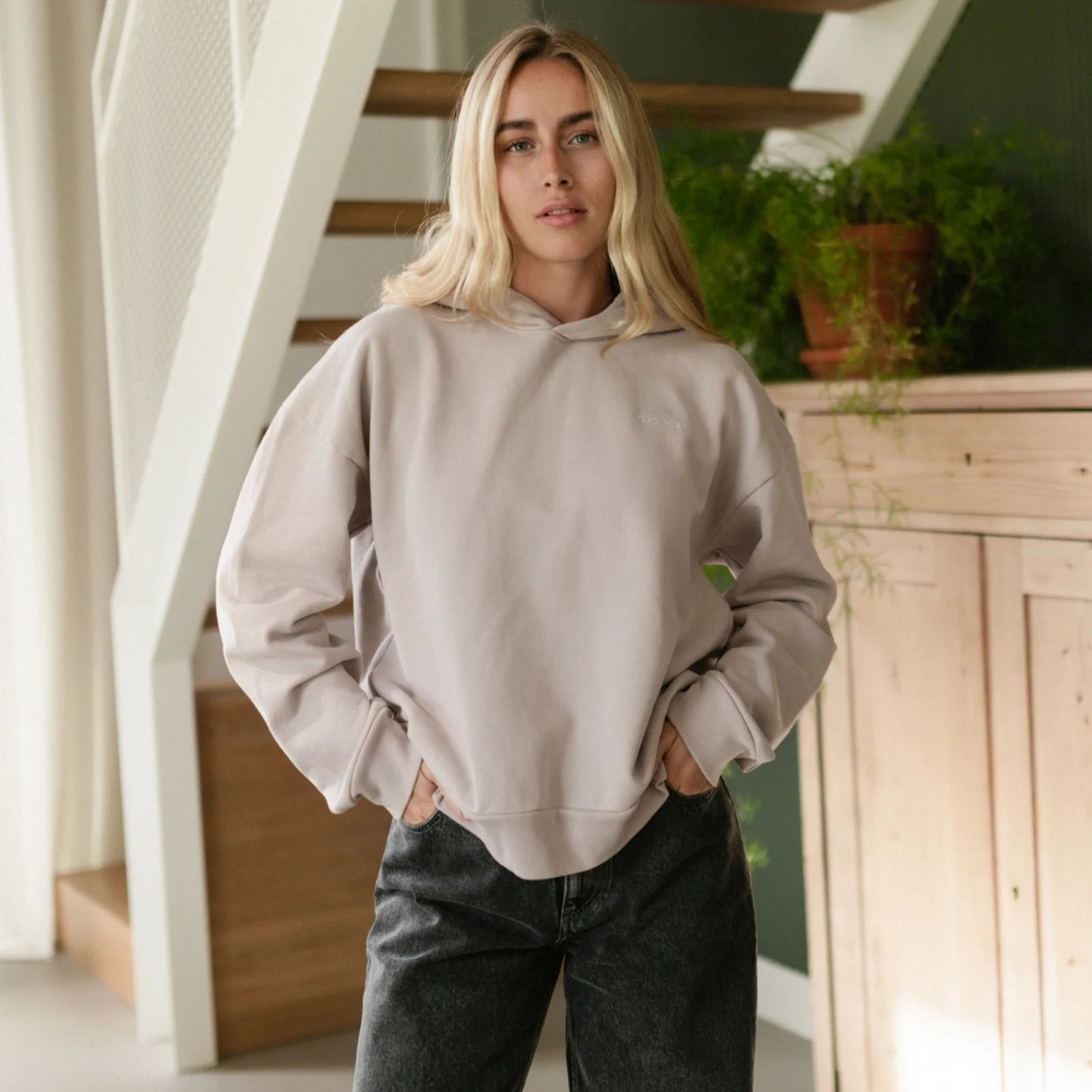 Hoodie Nissa - Image 4