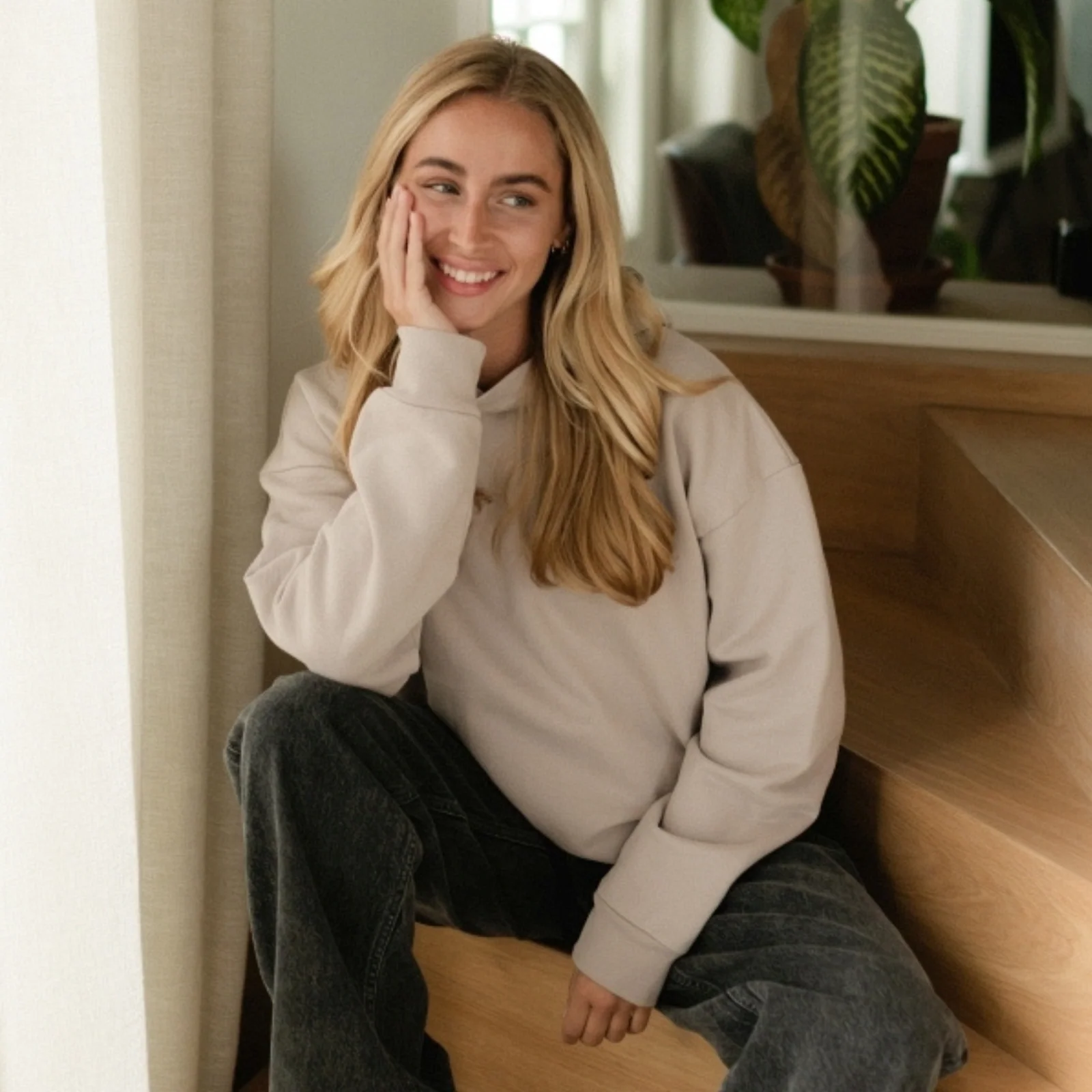 Hoodie Nissa - Image 6