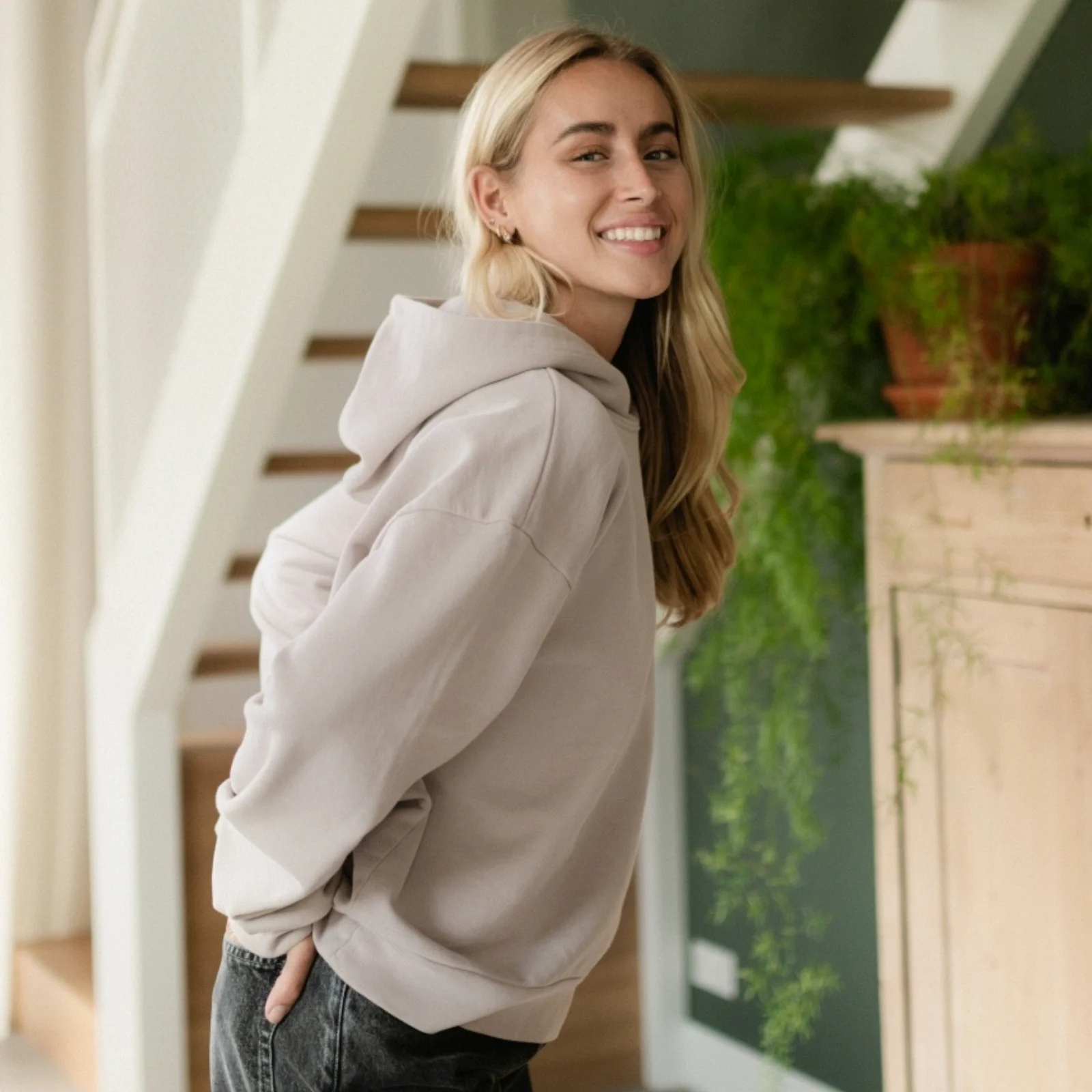 Hoodie Nissa - Image 8