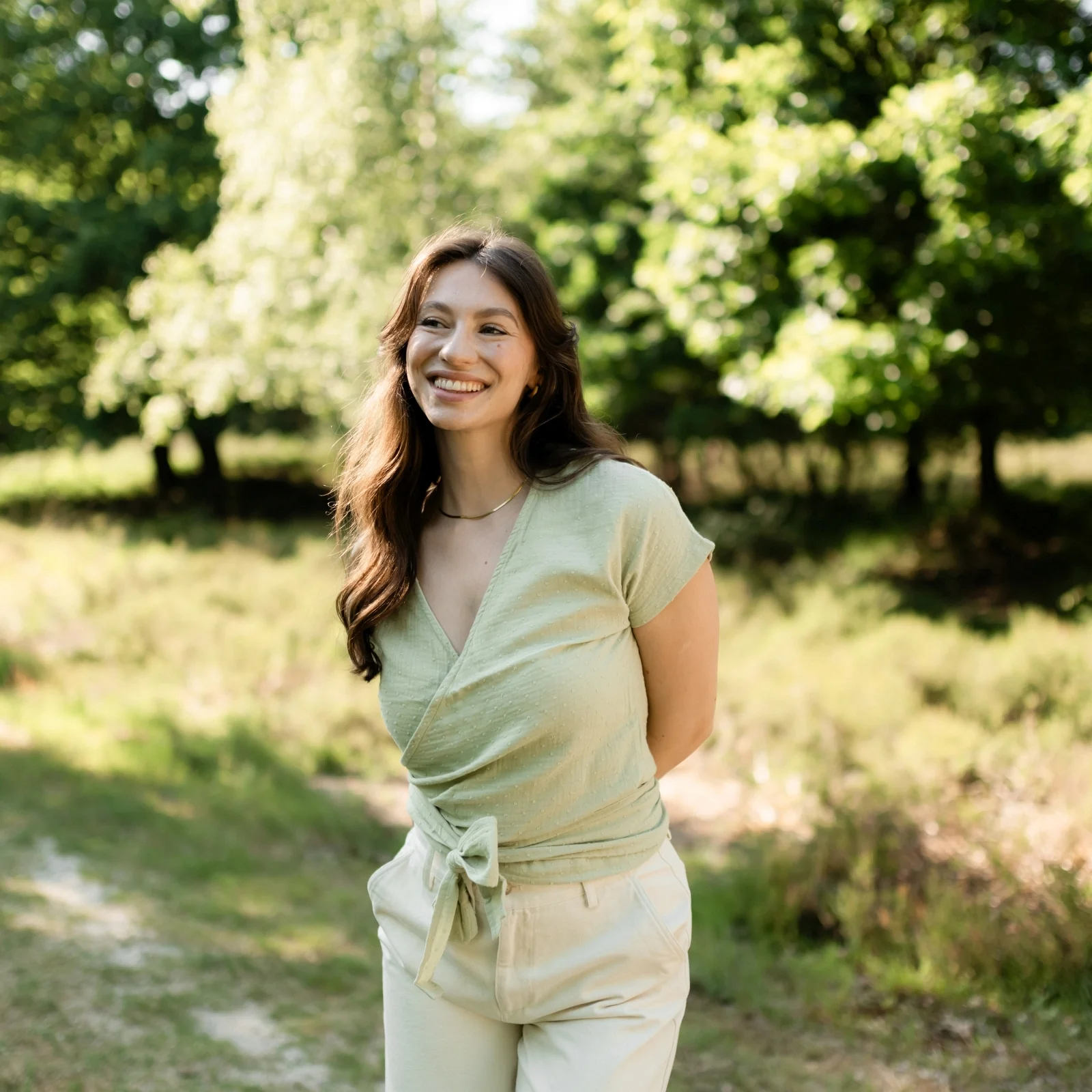 Musselin Wickelbluse Freda Kurz mit Punkten - Image 10